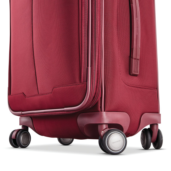 Samsonite Silhouette 17 Carry-On Spinner(26% OFF in Store)